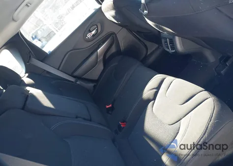 2019 Jeep Cherokee Latitude 4X4 z USA, uszkodzony, nr VIN 1C4PJMCB4KD484220